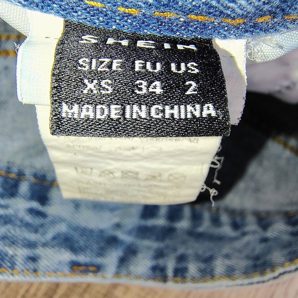 Shein XS Distressed Jean Shorts Light Blue Cutoff Raw Hem High Rise Denim 2in - Picture 3 of 7